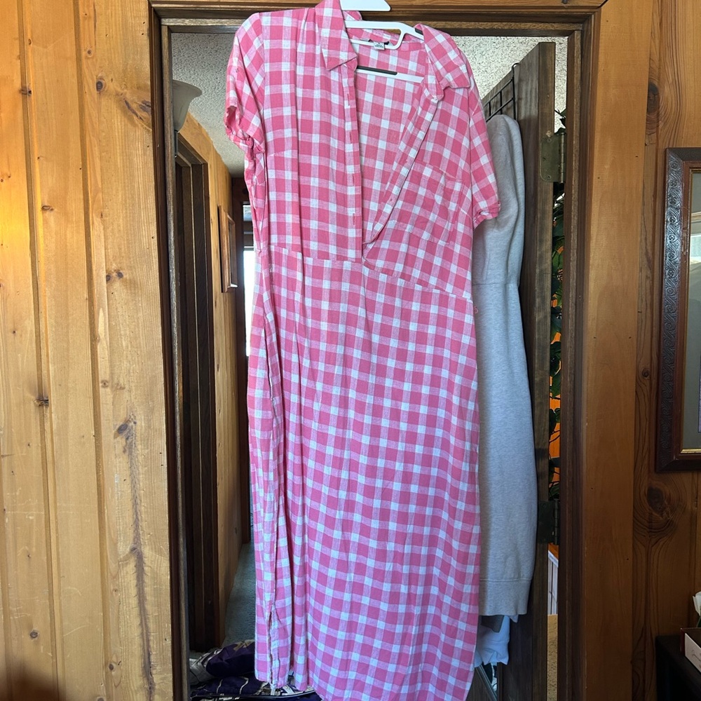 Croft & Barrow Pink and White Checkered Midi Dress